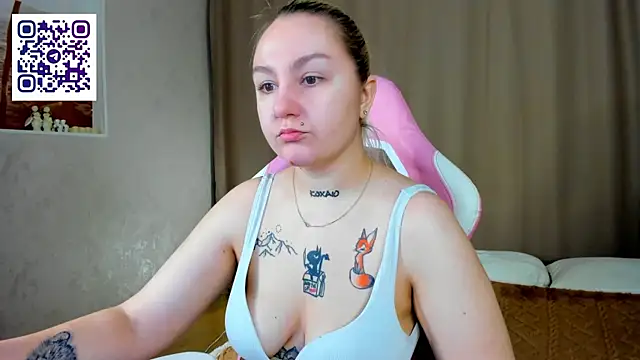 Snapshot of Debbie_Taylor chatting on October 2, 2025, 4:10 pm Debbie Taylor online show from October 2, 2025, 4:10 pm