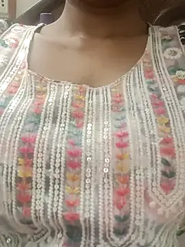 Snapshot of Rajni-Mehra chatting on March 5, 2025, 11:38 am Rajni-Mehra online show from March 5, 2025, 11:38 am