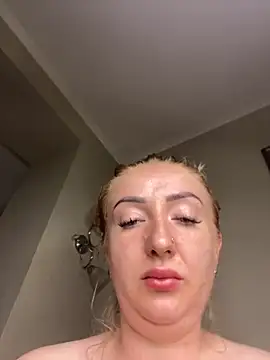 Snapshot of BrigitDani_ chatting on September 9, 2025, 11:08 am BrigitDani online show from September 9, 2025, 11:08 am