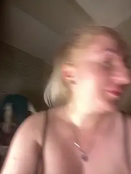 Snapshot of BrigitDani_ chatting on February 12, 2025, 3:27 pm BrigitDani online show from February 12, 2025, 3:27 pm