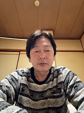 Snapshot of SaneService9 chatting on November 4, 2025, 10:02 pm SaneService9 online show from November 4, 2025, 10:02 pm