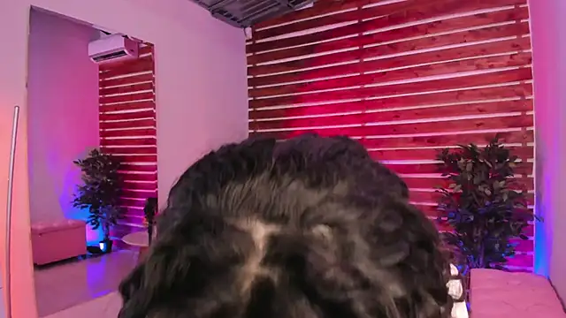 Sapphire Venuss online show from October 6, 2025, 12:56 am