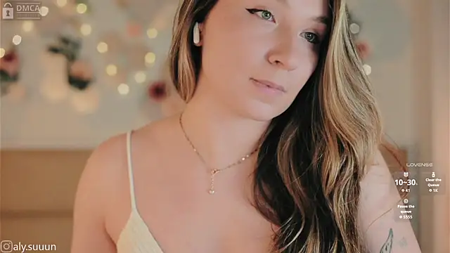 alysuuun online show from April 22, 2026, 6:47 pm