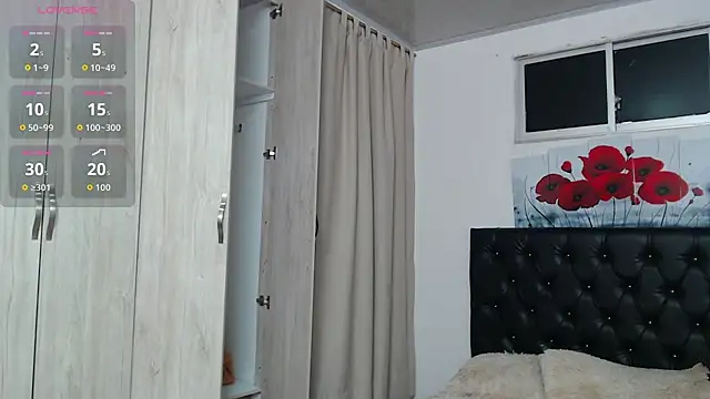 lily f00x online show from April 21, 2026, 12:34 pm