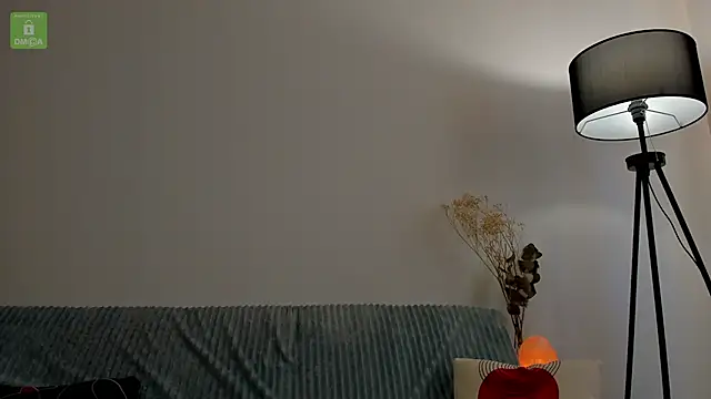 erika hoiree online show from March 22, 2025, 4:14 am