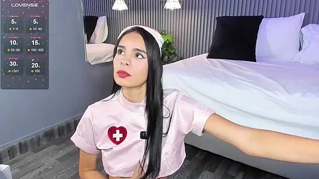 Snapshot of AnahinClar chatting on February 10, 2026, 12:04 pm AnahinClar online show from February 10, 2026, 12:04 pm