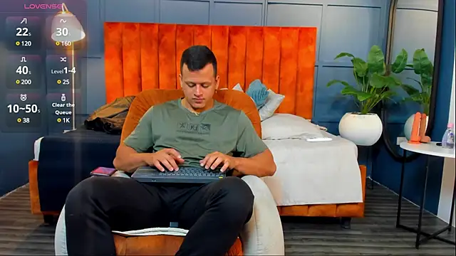 Alex towers online show from December 21, 2024, 6:55 pm