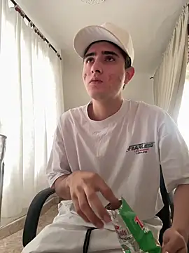 PhilipRich online show from April 10, 2026, 7:10 pm