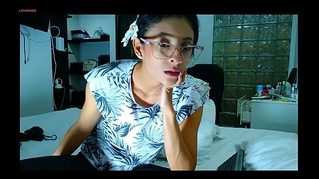 thedianakaro online show from March 23, 2026, 2:00 am