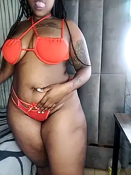 Snapshot of ThickPearlx23 chatting on June 4, 2026, 6:18 am ThickPearlx23 online show from June 4, 2026, 6:18 am