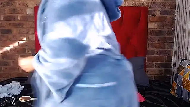 Snapshot of ThickPearlx23 chatting on June 5, 2026, 6:40 am ThickPearlx23 online show from June 5, 2026, 6:40 am