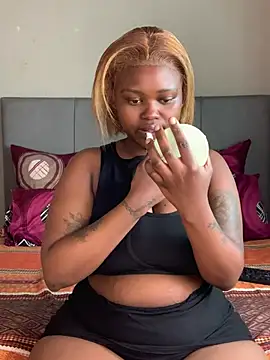 Snapshot of ThickPearlx23 chatting on July 28, 2026, 10:45 am ThickPearlx23 online show from July 28, 2026, 10:45 am