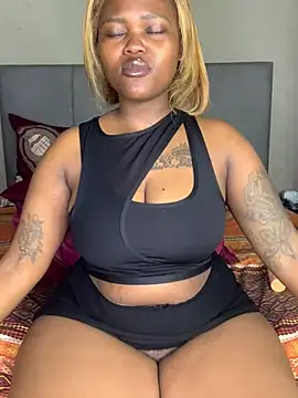 Snapshot of ThickPearlx23 chatting on July 28, 2026, 6:20 pm ThickPearlx23 online show from July 28, 2026, 6:20 pm
