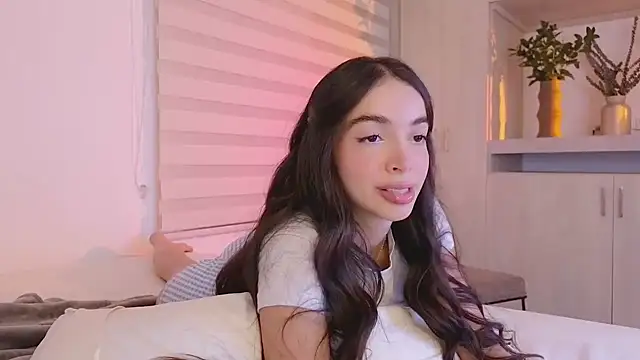 Siny Moore online show from March 12, 2025, 11:44 pm