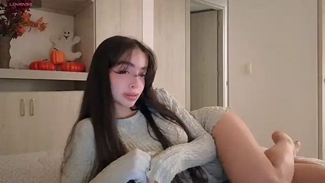 Siny Moore online show from October 25, 2025, 12:43 am