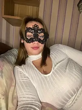 69Laura696 online show from September 21, 2025, 6:35 pm