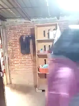 Snapshot of yovana13 chatting on January 6, 2026, 10:58 pm yovana13 online show from January 6, 2026, 10:58 pm