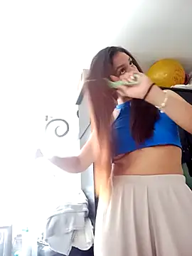 Luci And Sofi online show from February 28, 2026, 7:24 pm