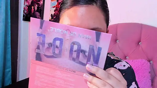 Mila nixon02 online show from October 3, 2025, 5:14 pm