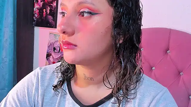 Mila nixon02 online show from October 17, 2025, 4:53 pm