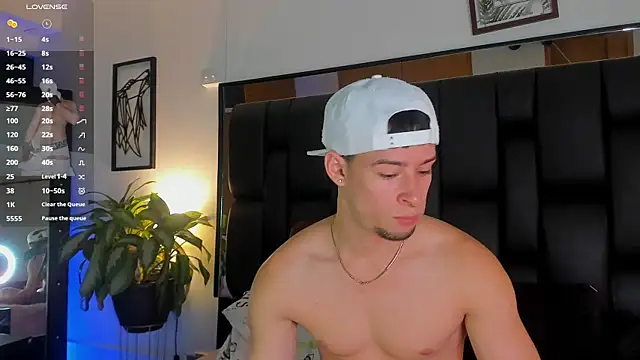 Snapshot of JadeSmiith_ chatting on November 26, 2025, 10:43 pm JadeSmiith online show from November 26, 2025, 10:43 pm