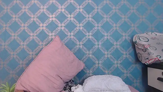 violeta cute18 online show from January 24, 2025, 10:51 pm