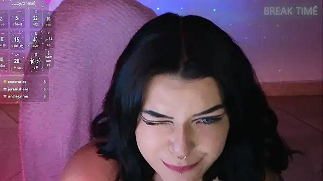 Snapshot of Alahia7demon chatting on January 16, 2026, 1:04 pm Alahia7demon online show from January 16, 2026, 1:04 pm