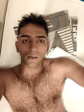 loganwollf online show from September 10, 2025, 7:46 pm