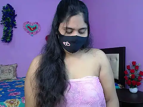 Hot Maleka online show from March 30, 2026, 7:37 pm