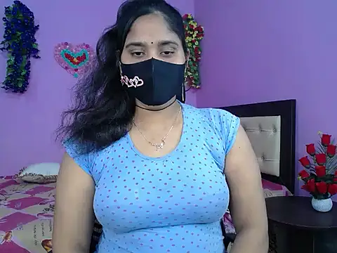 Hot Maleka online show from March 7, 2026, 4:34 pm