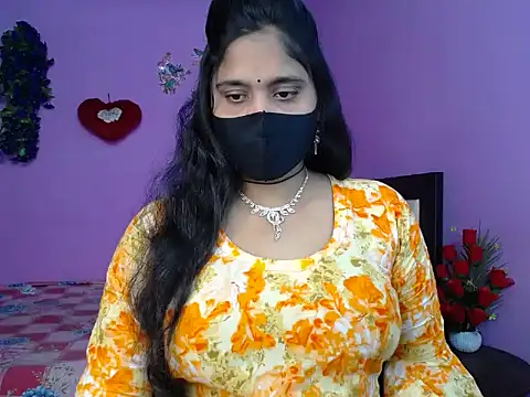 Snapshot of Hot_Maleka chatting on May 6, 2026, 4:33 pm Hot Maleka online show from May 6, 2026, 4:33 pm