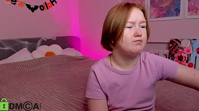 Snapshot of Sara_Robinson chatting on November 4, 2025, 2:04 am Sara Robinson online show from November 4, 2025, 2:04 am