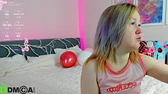 Snapshot of Sara_Robinson chatting on October 8, 2025, 5:31 am Sara Robinson online show from October 8, 2025, 5:31 am