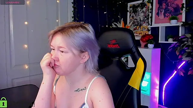 Snapshot of Sara_Robinson chatting on May 25, 2026, 3:06 am Sara Robinson online show from May 25, 2026, 3:06 am