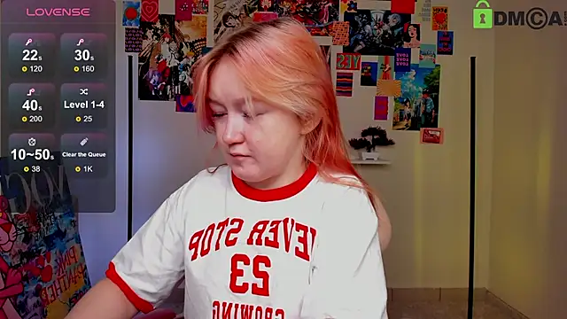 Snapshot of Sara_Robinson chatting on March 5, 2025, 3:08 am Sara Robinson online show from March 5, 2025, 3:08 am