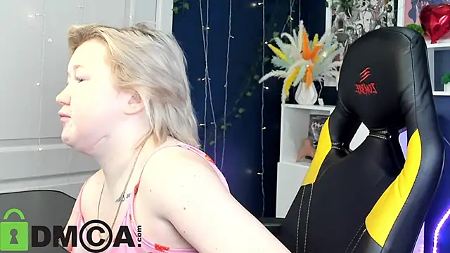 Snapshot of Sara_Robinson chatting on May 9, 2026, 2:59 am Sara Robinson online show from May 9, 2026, 2:59 am