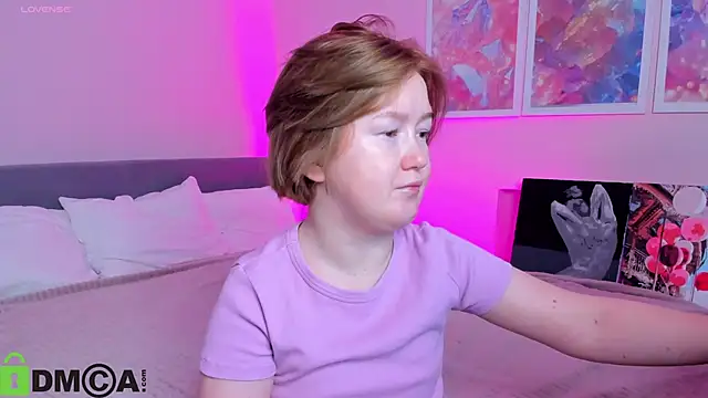 Snapshot of Sara_Robinson chatting on October 26, 2025, 2:23 am Sara Robinson online show from October 26, 2025, 2:23 am