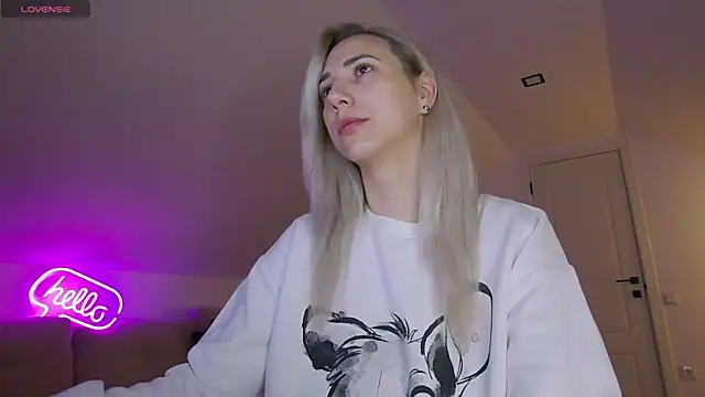 Snapshot of KhloeK chatting on March 28, 2026, 8:59 am KhloeK online show from March 28, 2026, 8:59 am