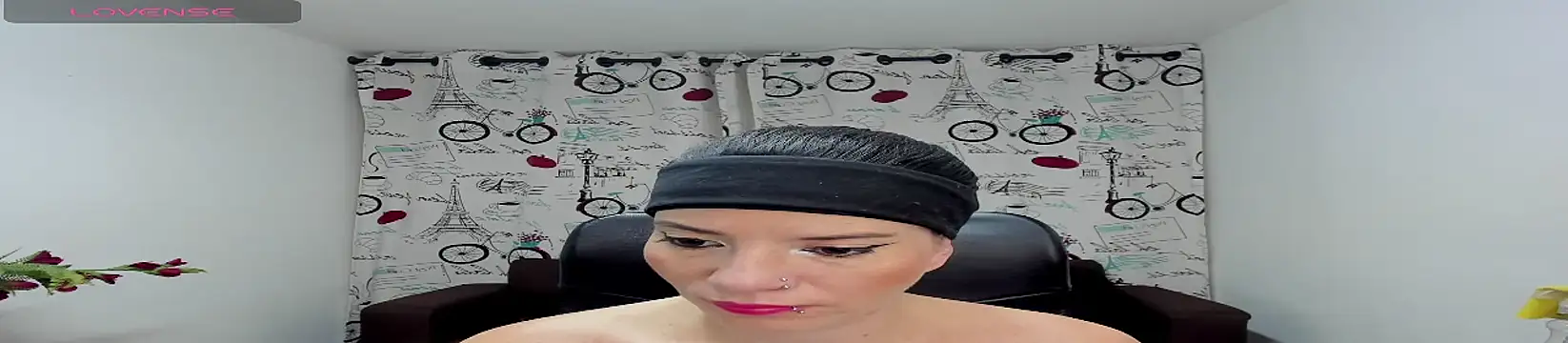 DanaaRey online show from October 31, 2025, 2:57 pm