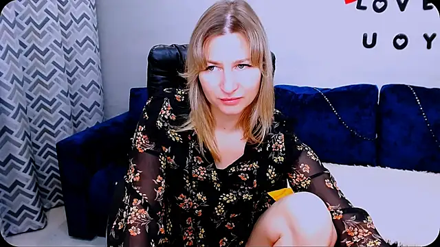 Snapshot of Incredible_Ariela chatting on October 12, 2025, 10:16 am Incredible Ariela online show from October 12, 2025, 10:16 am