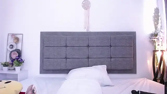 Vicky Love  online show from March 11, 2025, 2:29 pm