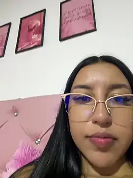 Snapshot of Tamara_Roberts1 chatting on March 8, 2025, 5:28 am Tamara Roberts1 online show from March 8, 2025, 5:28 am