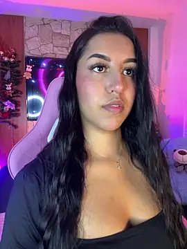 Snapshot of Tamara_Roberts1 chatting on December 18, 2025, 1:33 am Tamara Roberts1 online show from December 18, 2025, 1:33 am