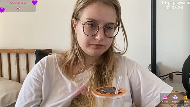 JacyWinslat online show from March 2, 2026, 7:59 am