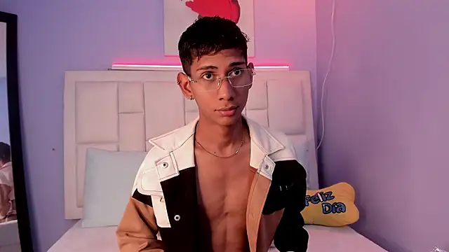 Snapshot of Nick_Collins18 chatting on February 14, 2026, 7:58 pm Nick Collins18 online show from February 14, 2026, 7:58 pm