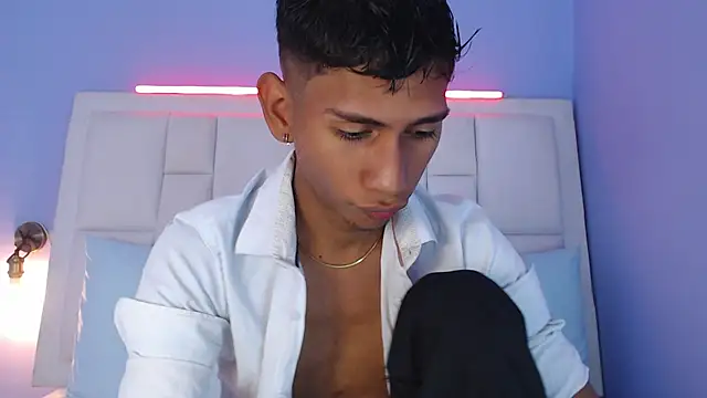 Snapshot of Nick_Collins18 chatting on December 17, 2025, 10:04 pm Nick Collins18 online show from December 17, 2025, 10:04 pm