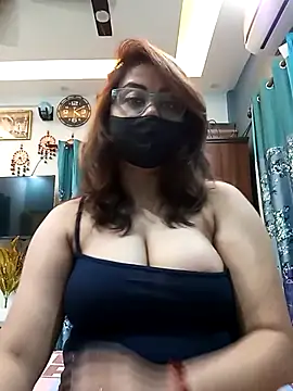 Cute-mona online show from November 14, 2025, 10:41 am