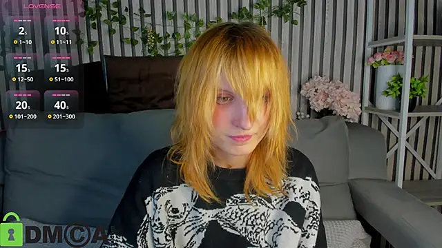 Snapshot of Little_Chips chatting on February 6, 2026, 5:20 pm Little Chips online show from February 6, 2026, 5:20 pm