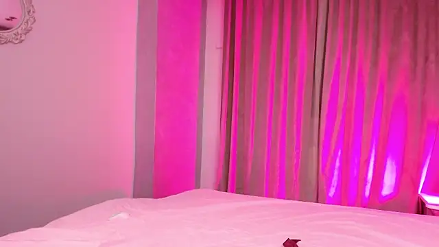 Snapshot of JessieePink chatting on February 28, 2025, 6:09 pm JessieePink online show from February 28, 2025, 6:09 pm