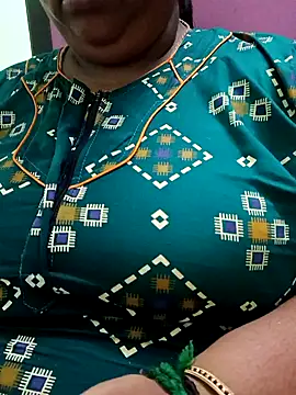 kavinila20 online show from October 6, 2025, 4:30 pm